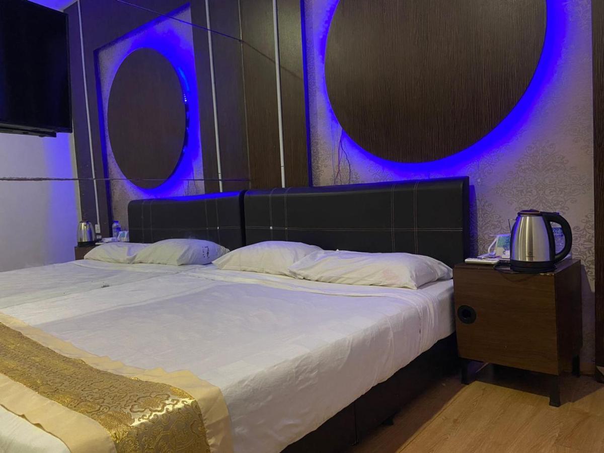 Standard Queen Room,1361735027:JPEG
